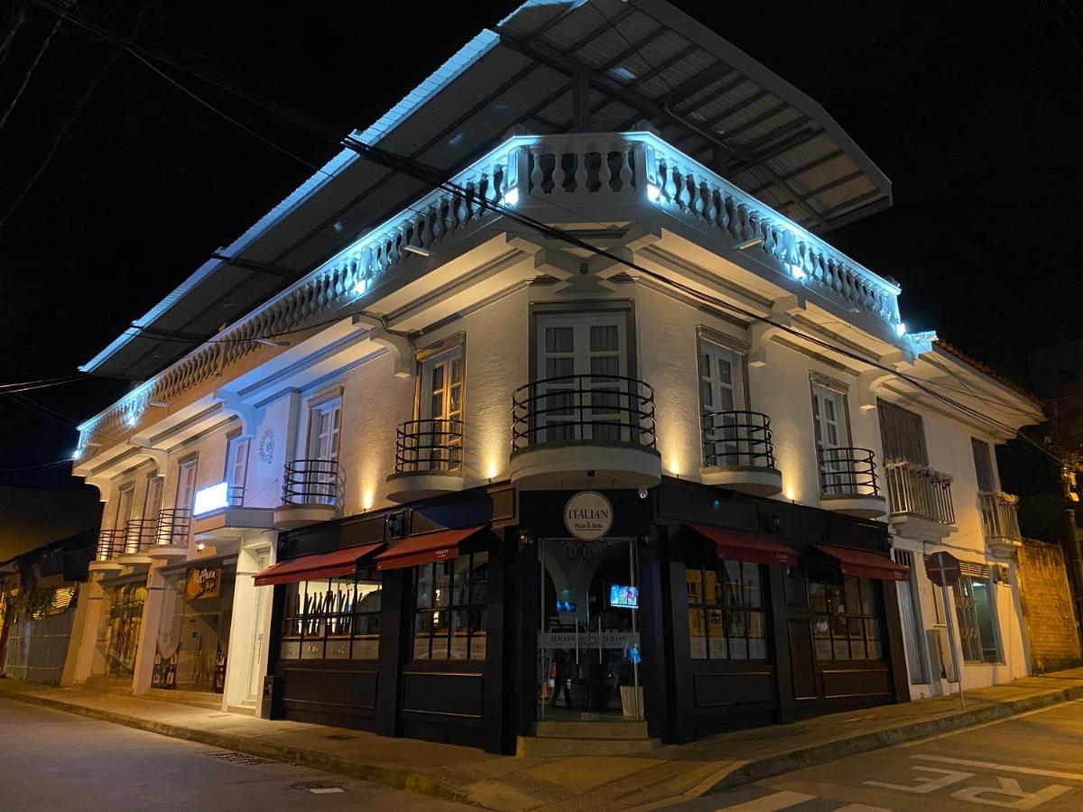 Hotel Valcon Santa Rosa de Cabal Extérieur photo