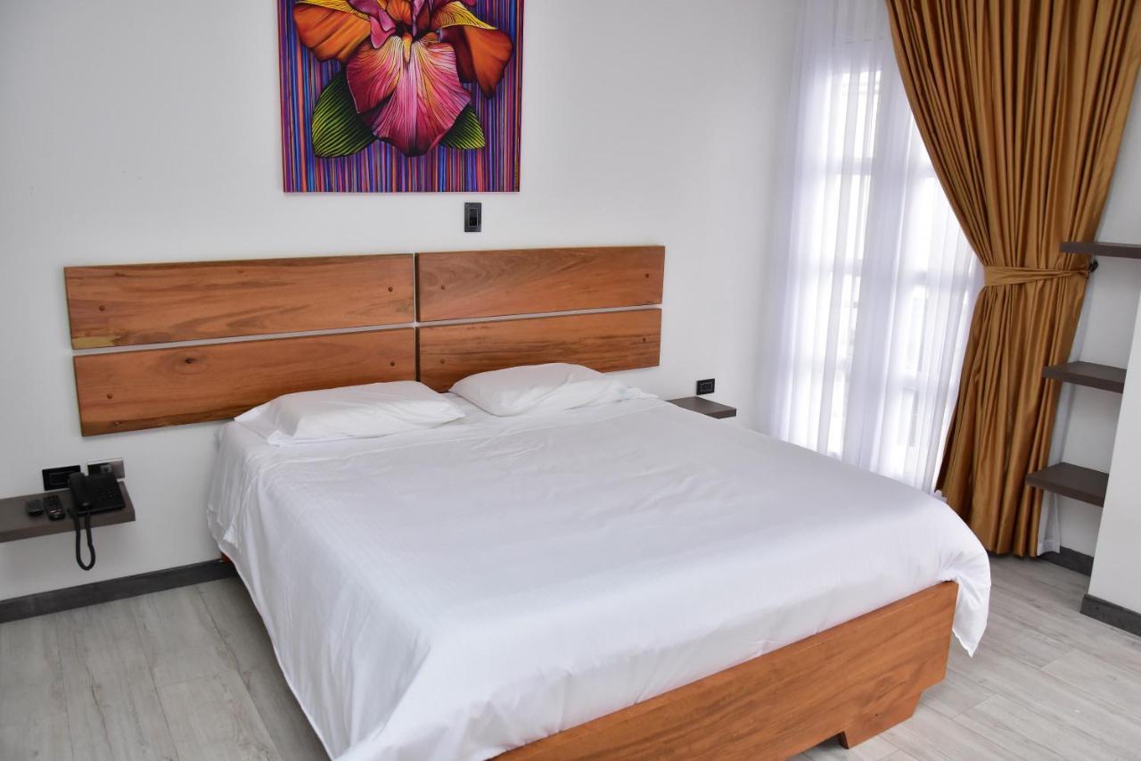 Hotel Valcon Santa Rosa de Cabal Extérieur photo